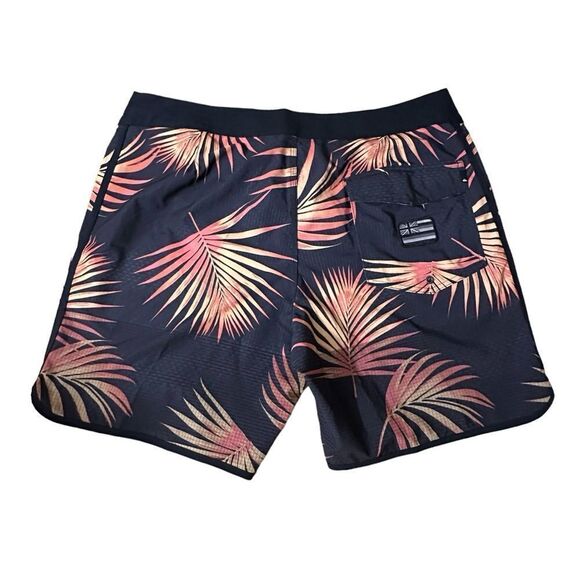 Quiksilver Highline ~ Mens Boardshorts ~ size 38 ~ black with leaf print - Picture 2 of 12